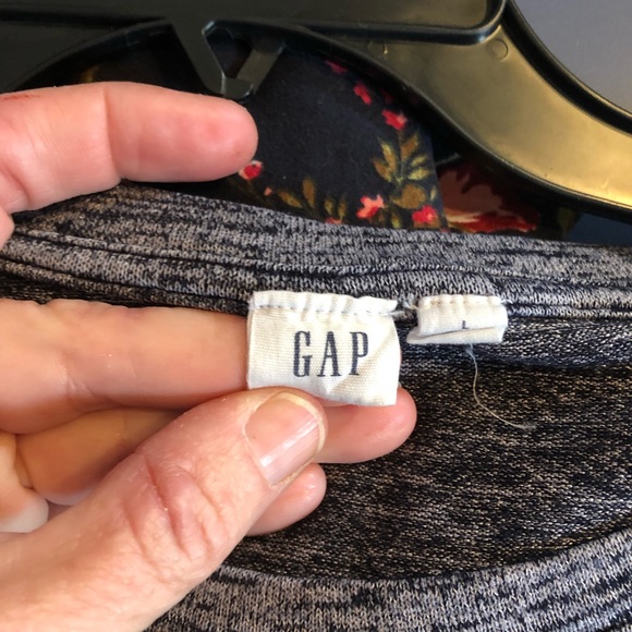 Gap - Heathers Blue -Top - Picture 3 of 3